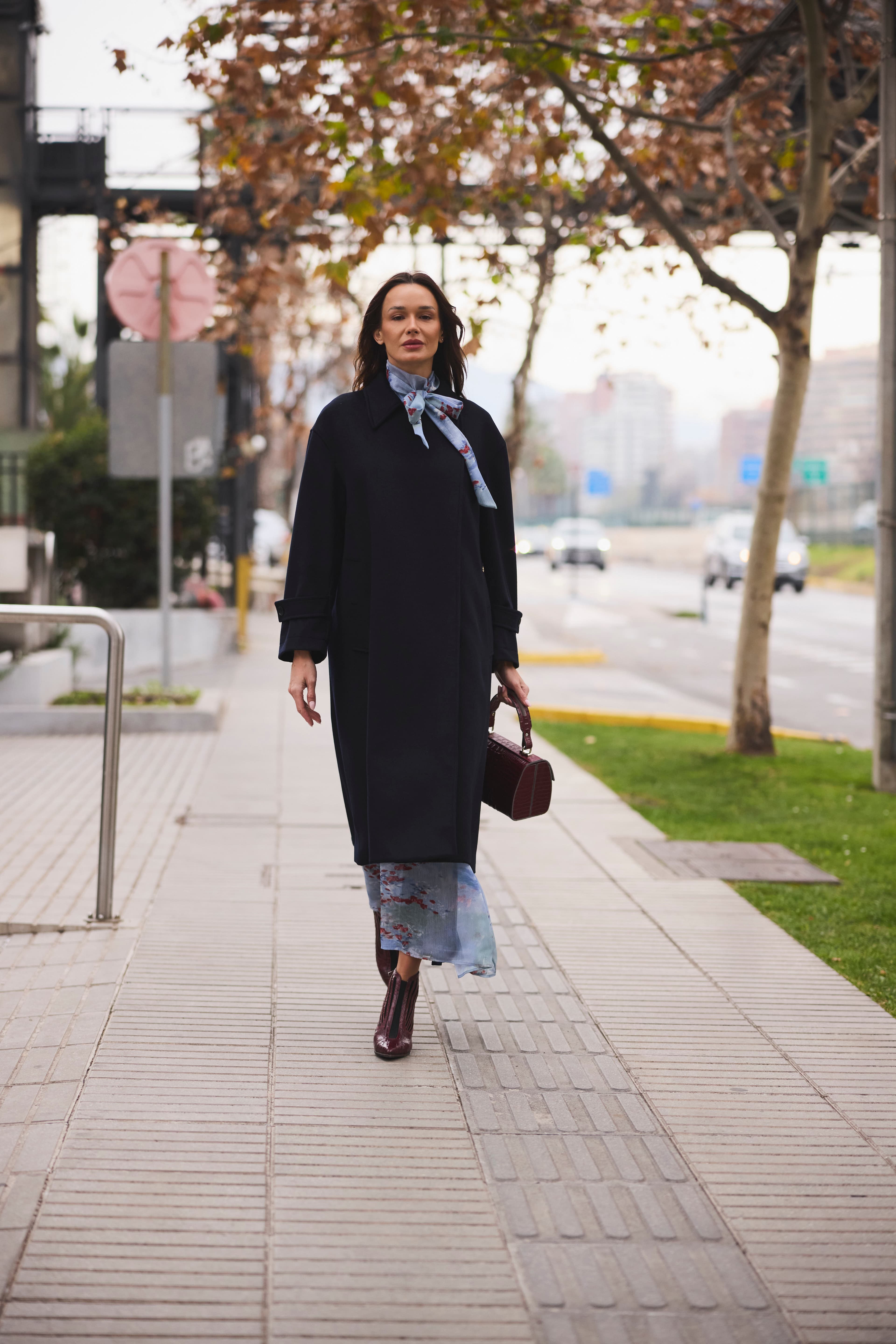 Nomín Azul Oscuro — YAK